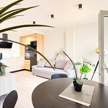 En La Orilla Del Mar Grupo Ac Gestion * Cádiz